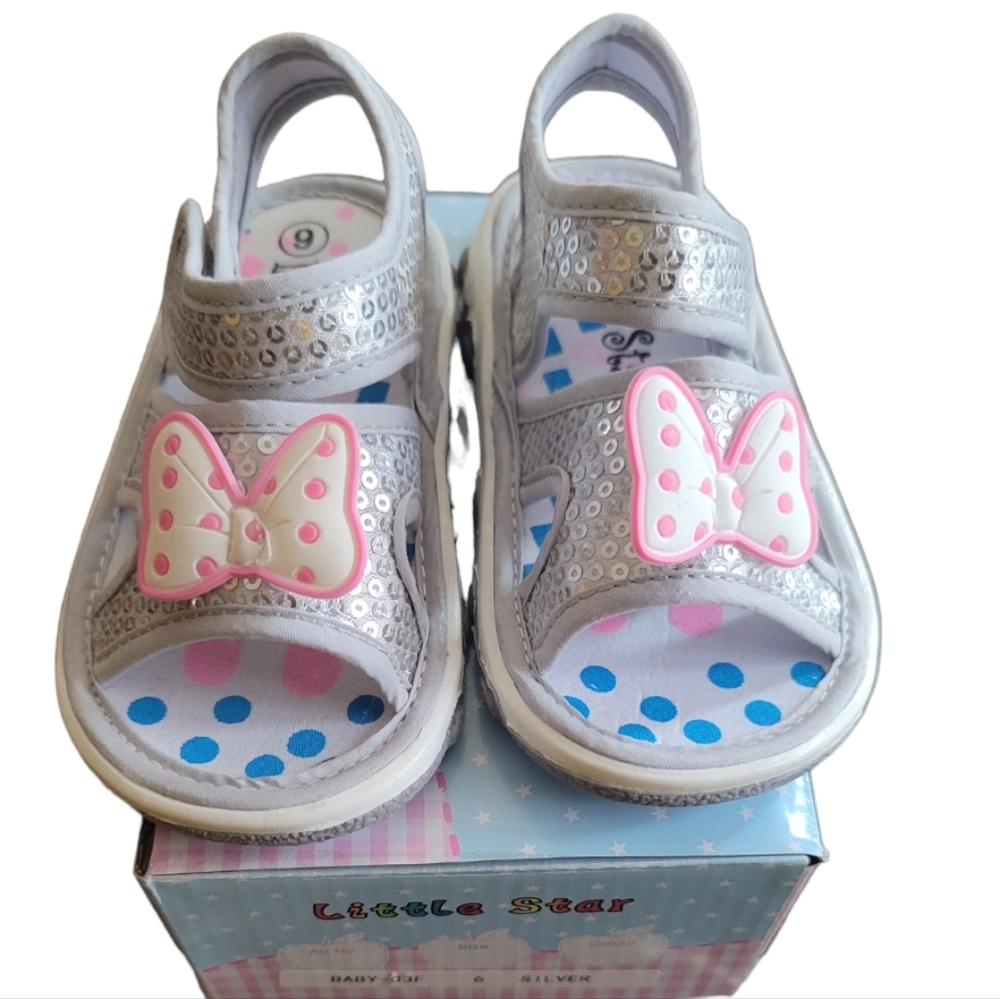 Little Star Silver Sequins White Pink Bow Strap Sandals Squeek Shoes, Size 6